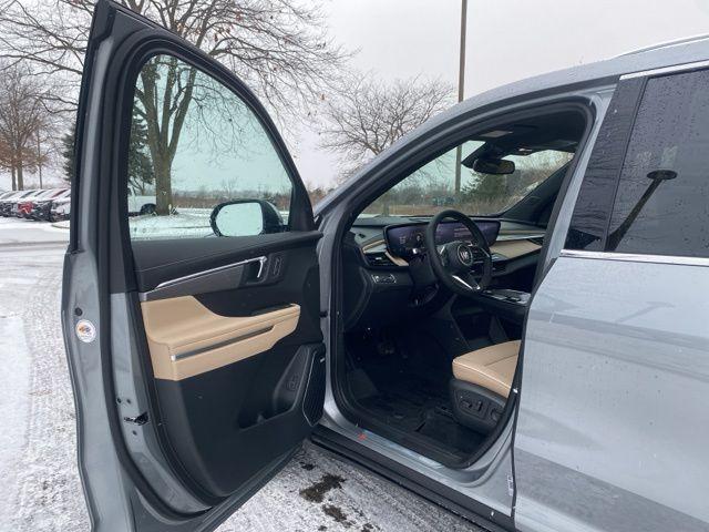 new 2025 Buick Enclave car