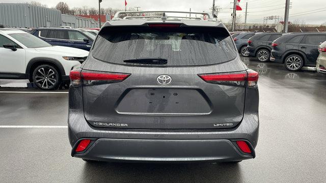 used 2021 Toyota Highlander car, priced at $30,505