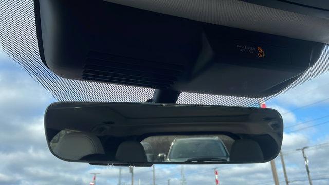 new 2025 Mitsubishi Outlander car, priced at $38,124