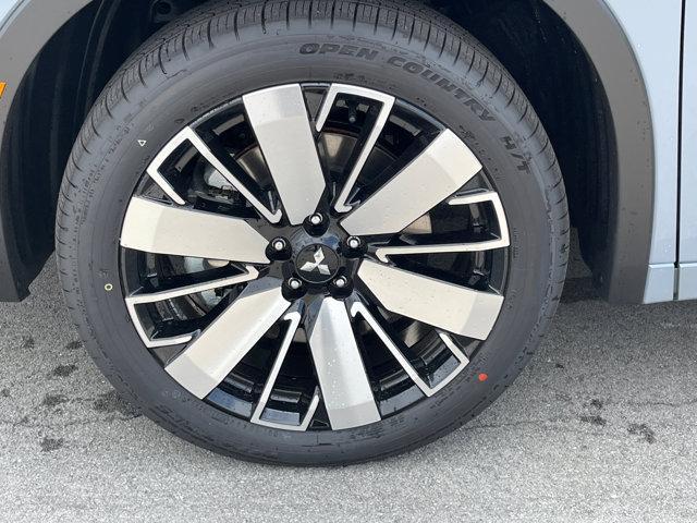new 2025 Mitsubishi Outlander car, priced at $44,885