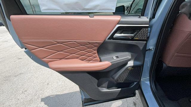 new 2025 Mitsubishi Outlander car, priced at $44,885