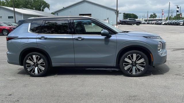 new 2025 Mitsubishi Outlander car, priced at $44,885