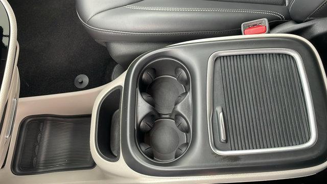 used 2023 Chrysler Pacifica Hybrid car, priced at $26,944