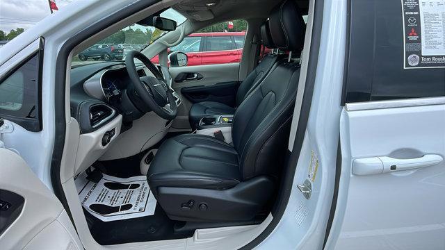 used 2023 Chrysler Pacifica Hybrid car, priced at $26,944