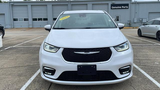 used 2023 Chrysler Pacifica Hybrid car, priced at $26,944