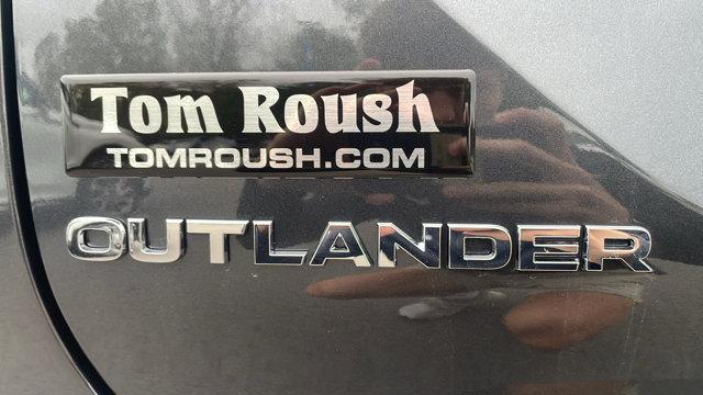 new 2024 Mitsubishi Outlander car, priced at $33,463