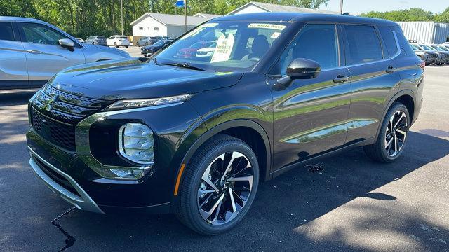 new 2024 Mitsubishi Outlander car, priced at $33,315