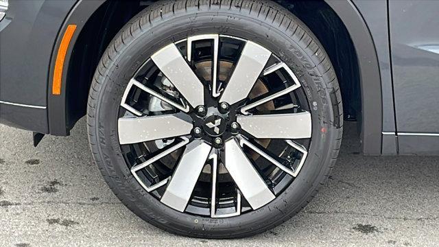 new 2025 Mitsubishi Outlander car, priced at $44,706
