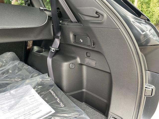 new 2025 Mitsubishi Outlander car, priced at $44,706