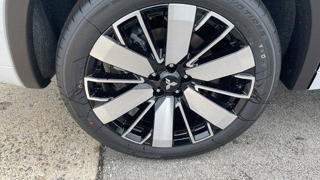 new 2025 Mitsubishi Outlander car, priced at $41,992