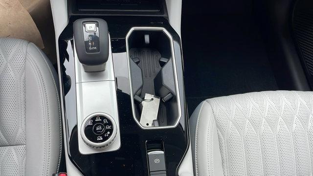 new 2025 Mitsubishi Outlander car, priced at $41,992