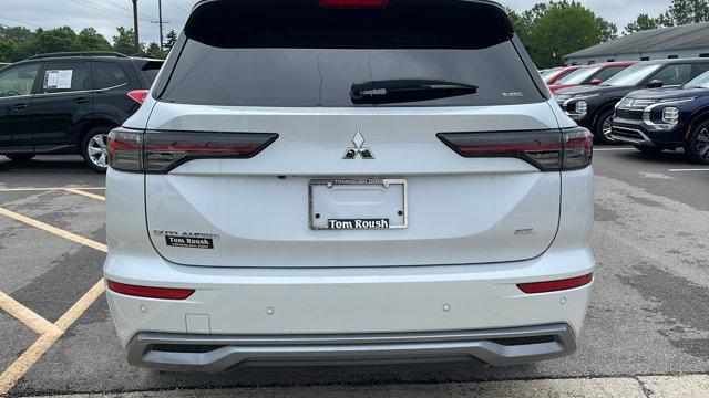 new 2025 Mitsubishi Outlander car, priced at $41,992