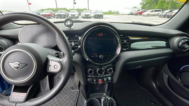 used 2023 MINI Hardtop car, priced at $26,981