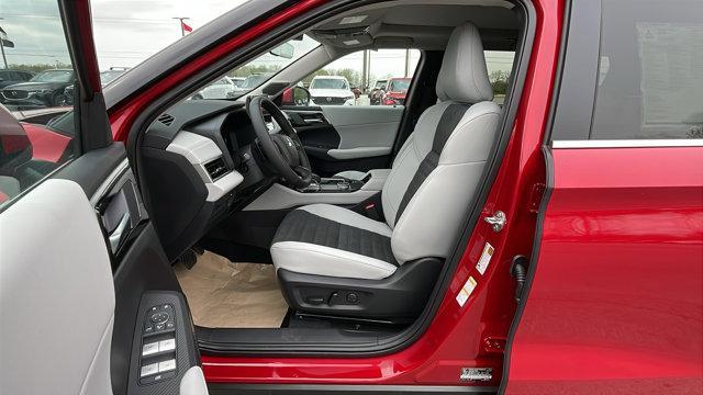 new 2025 Mitsubishi Outlander car, priced at $37,270