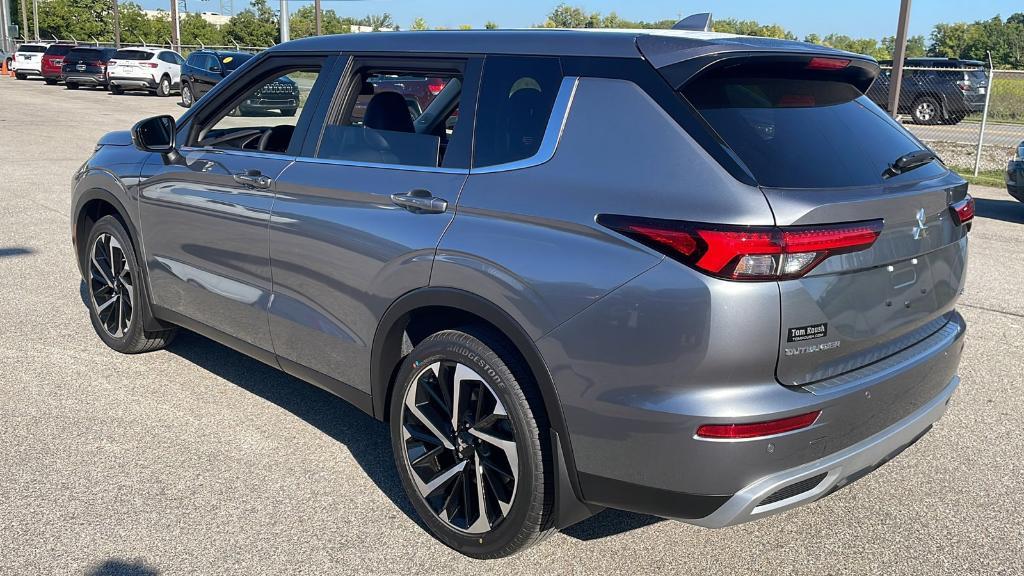 new 2024 Mitsubishi Outlander car, priced at $36,834