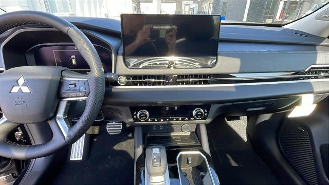 new 2025 Mitsubishi Outlander car, priced at $39,965