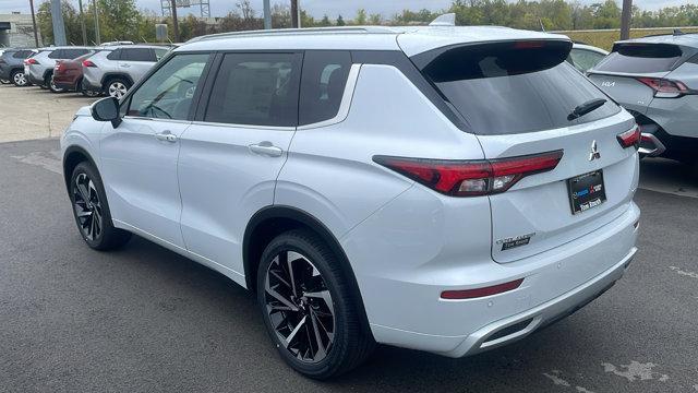 new 2024 Mitsubishi Outlander car, priced at $37,144