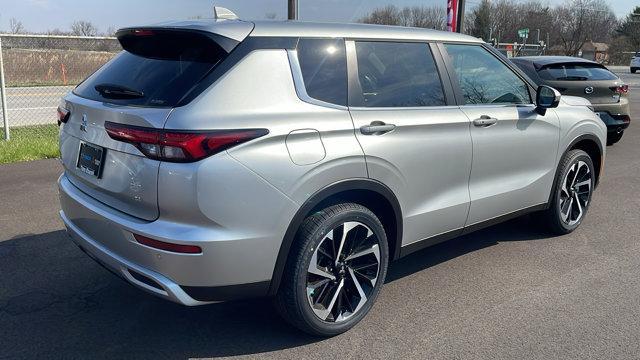 new 2024 Mitsubishi Outlander car, priced at $35,040