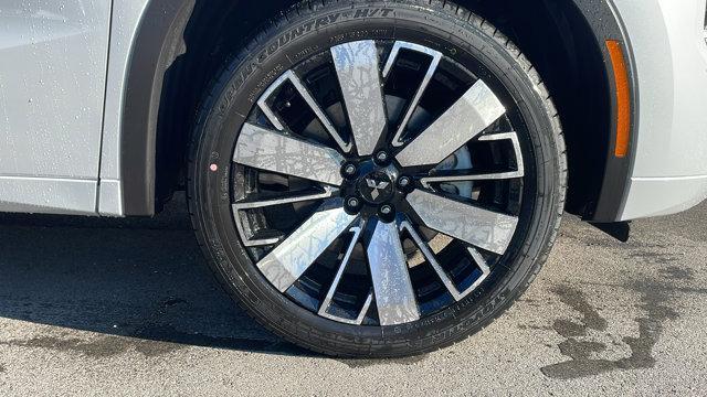 new 2025 Mitsubishi Outlander car, priced at $43,402