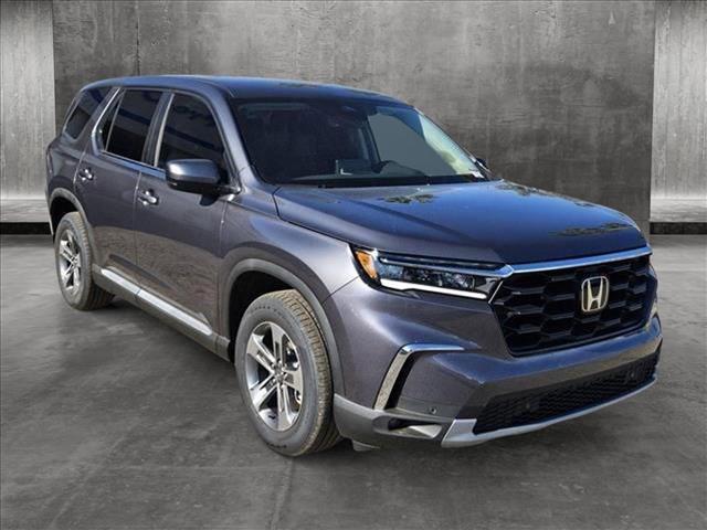 new 2025 Honda Pilot car, priced at $45,251