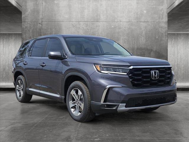 new 2025 Honda Pilot car, priced at $45,695