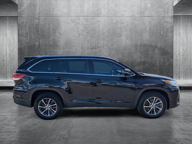 used 2019 Toyota Highlander car, priced at $23,487