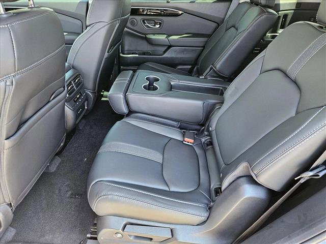 new 2025 Honda Pilot car, priced at $46,658