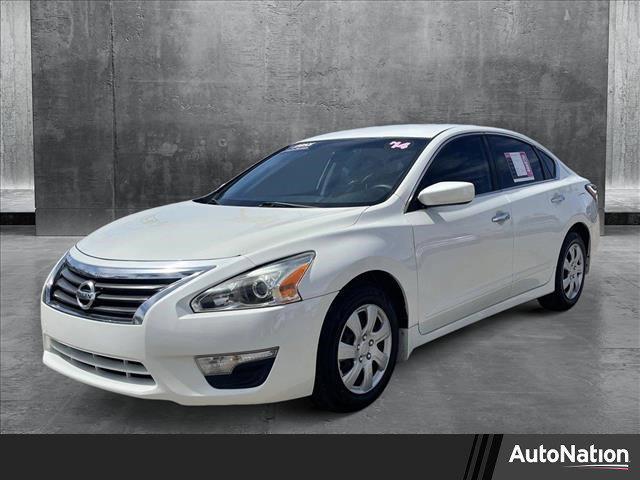 used 2014 Nissan Altima car, priced at $9,498