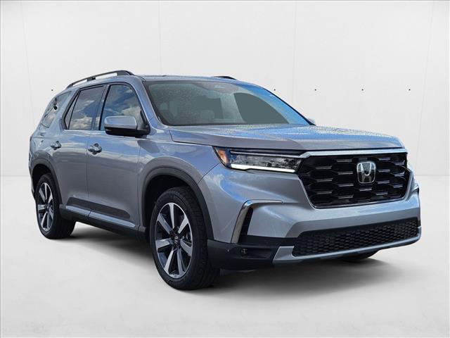 new 2025 Honda Pilot car, priced at $49,725