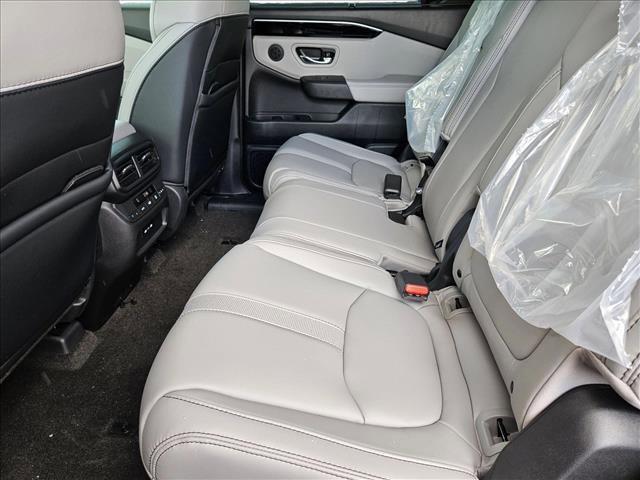 new 2025 Honda Pilot car, priced at $49,725