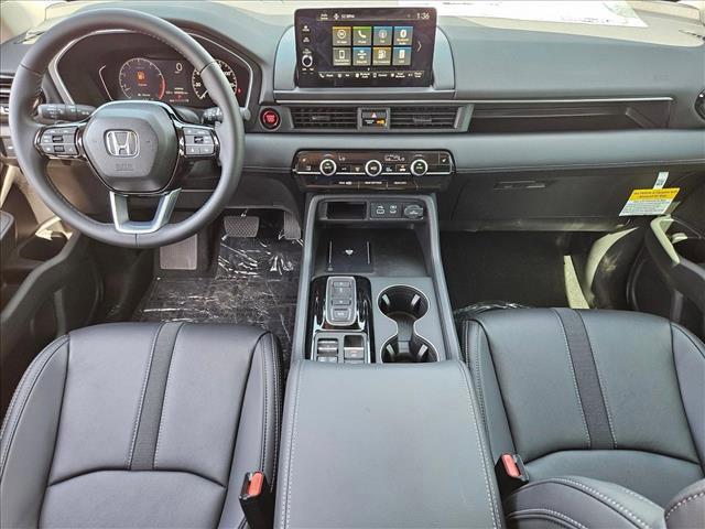 new 2025 Honda Pilot car, priced at $45,077