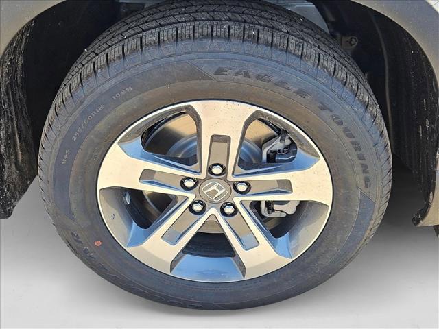 new 2025 Honda Pilot car, priced at $45,077