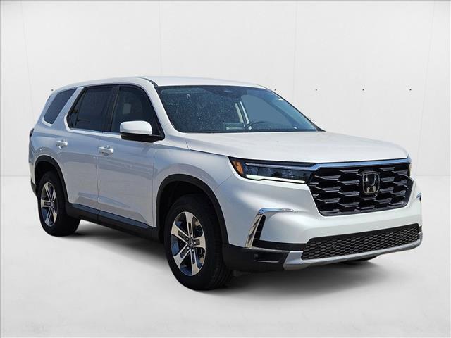 new 2025 Honda Pilot car, priced at $45,077