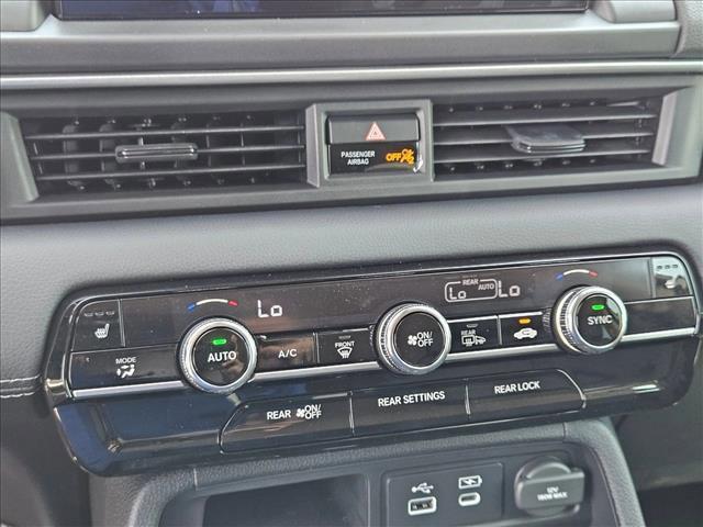 new 2025 Honda Pilot car, priced at $45,077