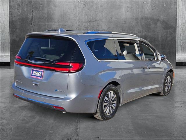 used 2021 Chrysler Pacifica Hybrid car, priced at $26,998