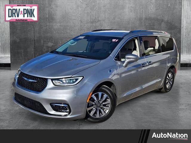 used 2021 Chrysler Pacifica Hybrid car, priced at $26,998