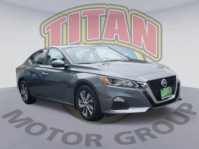 used 2022 Nissan Altima car, priced at $23,625