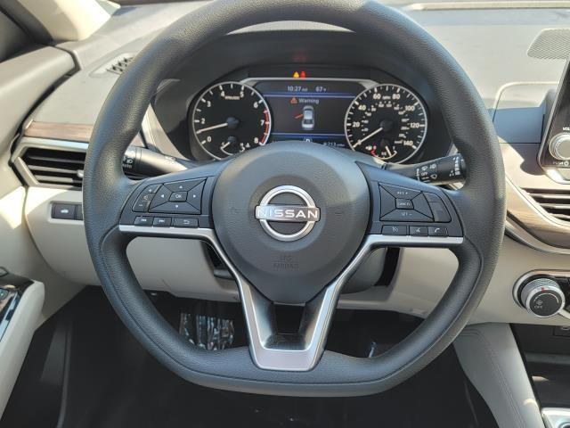 used 2023 Nissan Altima car, priced at $21,872