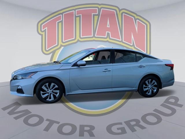 used 2022 Nissan Altima car, priced at $18,829