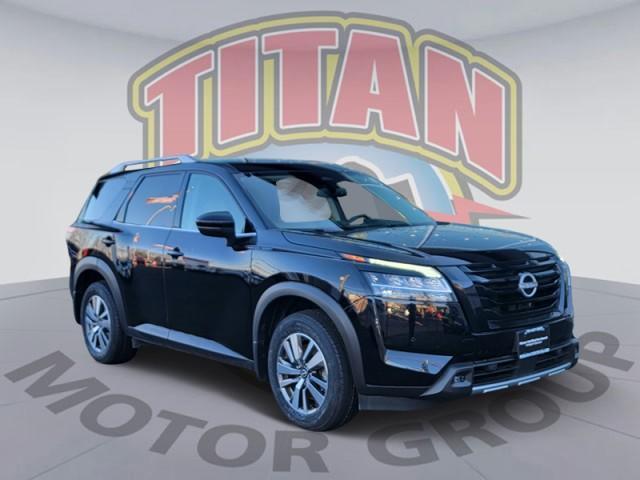 used 2022 Nissan Pathfinder car, priced at $31,974