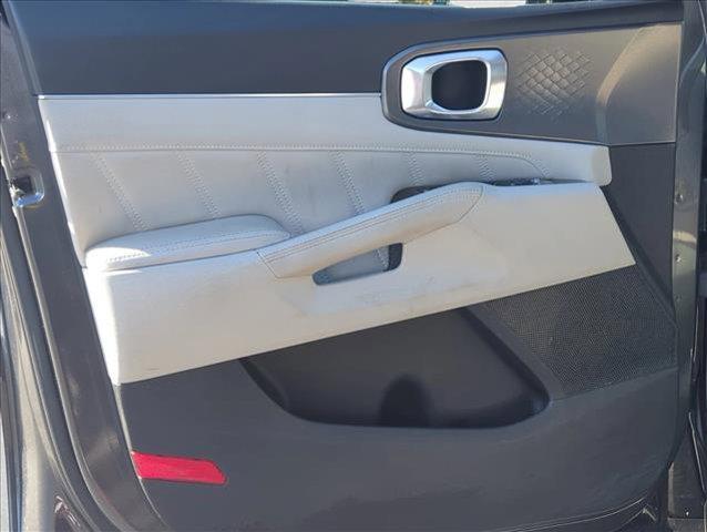 used 2021 Kia Sorento car, priced at $21,329