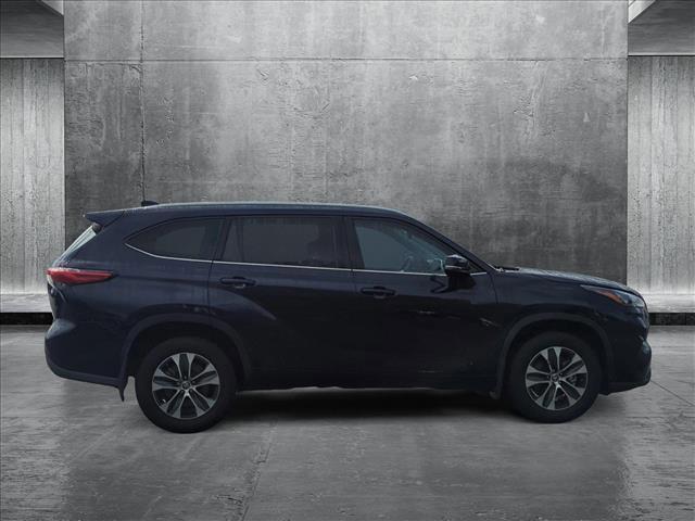 used 2020 Toyota Highlander car, priced at $28,282