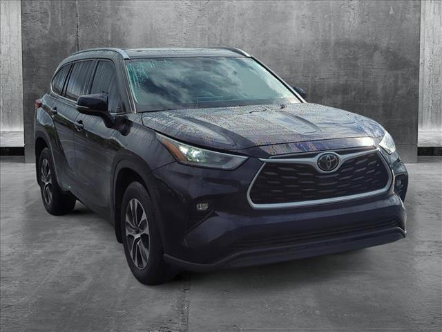 used 2020 Toyota Highlander car, priced at $28,282