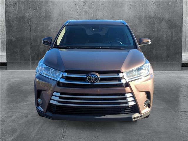 used 2018 Toyota Highlander car, priced at $23,099