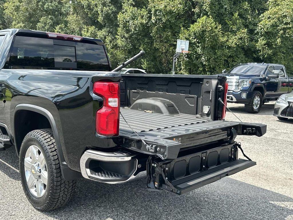 used 2022 Chevrolet Silverado 2500 car, priced at $55,888