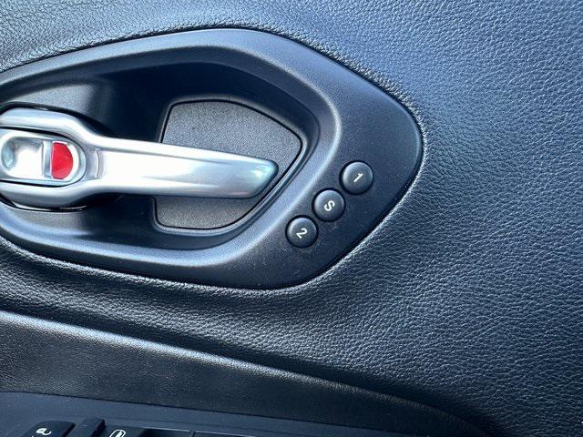 used 2019 Jeep Cherokee car, priced at $17,990