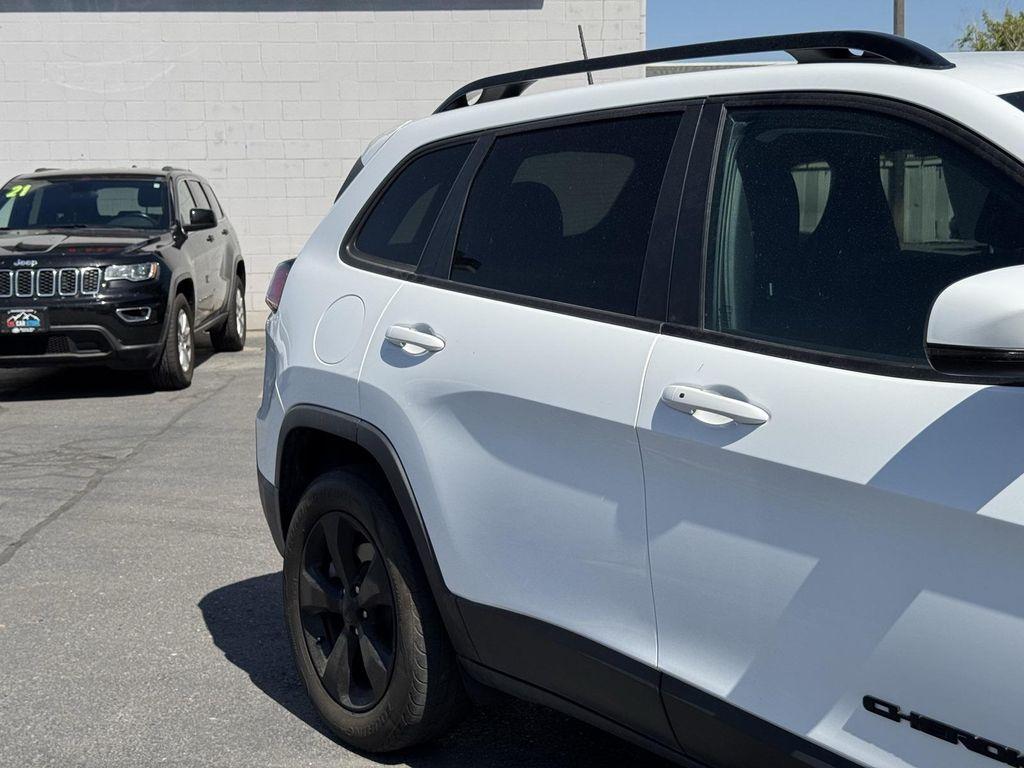 used 2019 Jeep Cherokee car, priced at $13,999