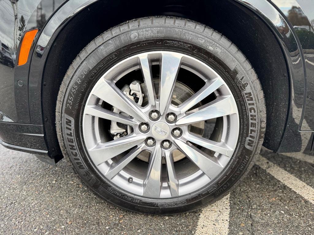 used 2024 Cadillac XT6 car, priced at $46,995