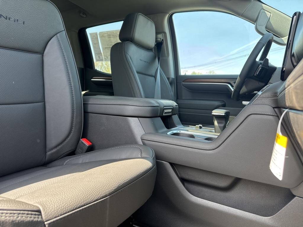 new 2025 GMC Sierra 1500 car, priced at $77,945