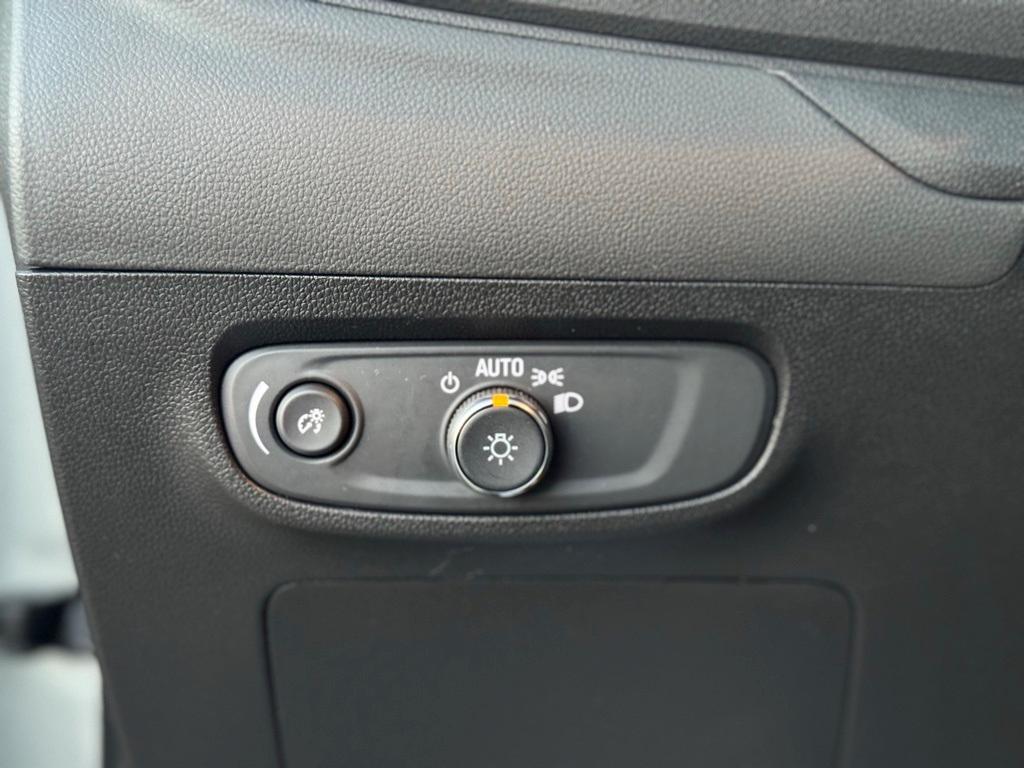 used 2024 Buick Encore GX car, priced at $24,999